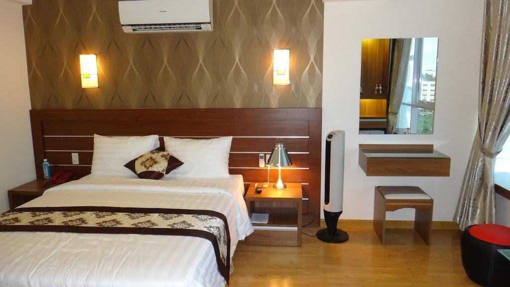 Minh Nhat Hotel Нячанг Номер фото
