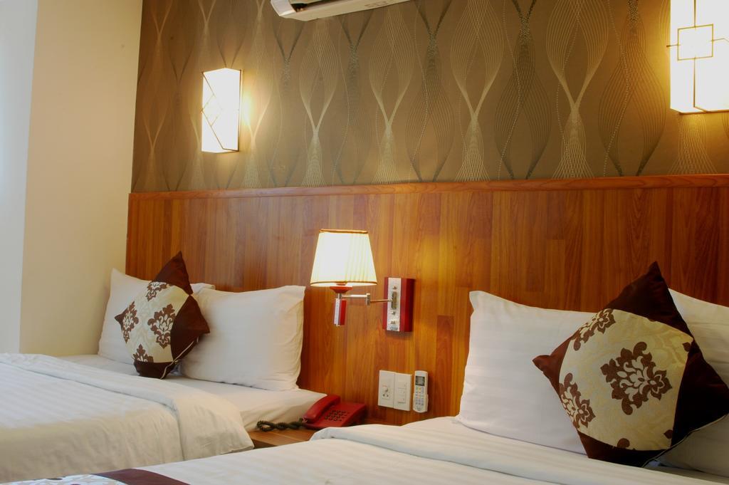 Minh Nhat Hotel Нячанг Номер фото